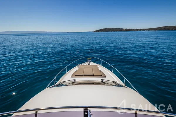 Sealine F430 - Yacht Charter Sailica
