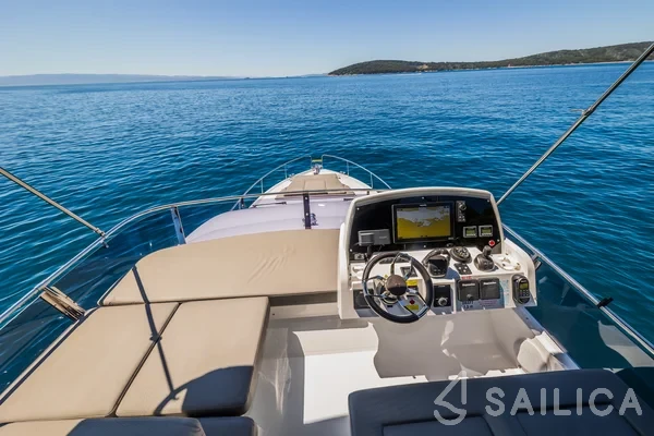Sealine F430 - Yacht Charter Sailica