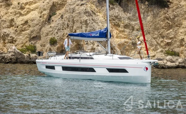 Dufour 41 - Yacht Charter Sailica