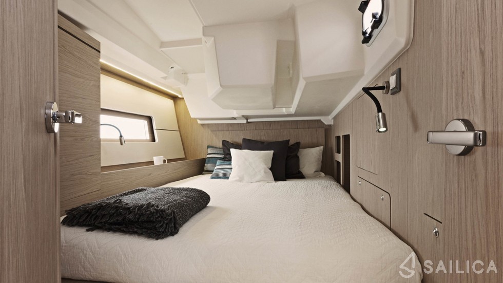 Oceanis 46.1 - Yacht Charter Sailica