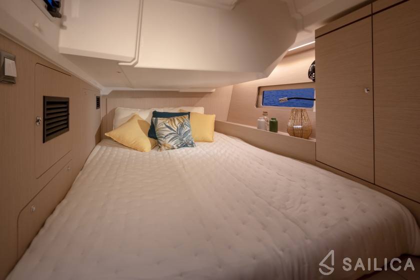 Oceanis 46.1 - Yacht Charter Sailica