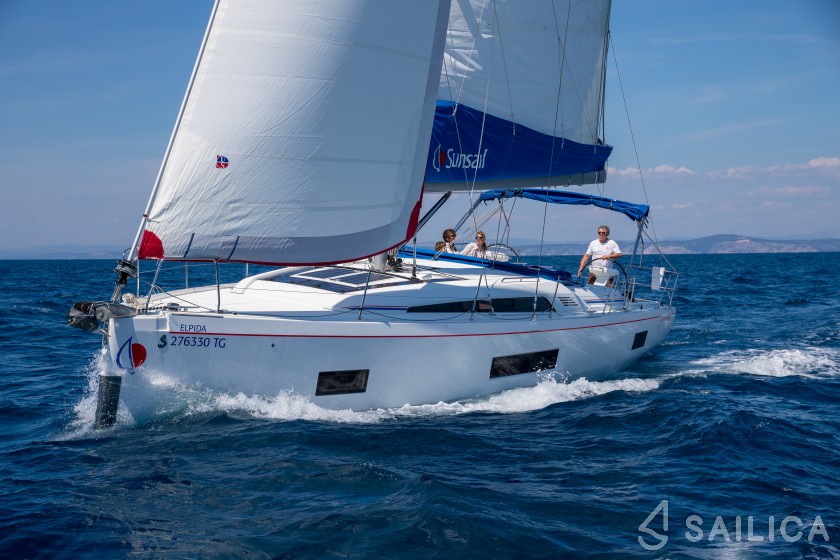 Oceanis 46.1 - Yacht Charter Sailica