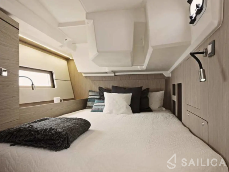 Oceanis 46.1 - Yacht Charter Sailica