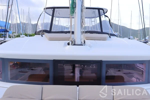 Lagoon 51 - Yacht Charter Sailica