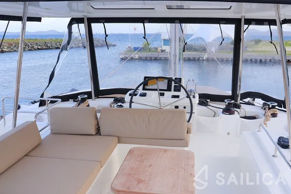 Lagoon 51 - Yacht Charter Sailica