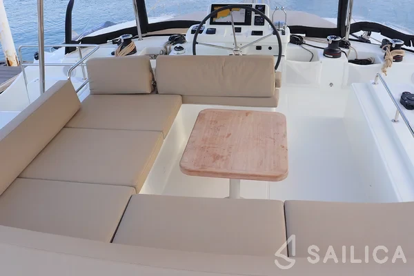 Lagoon 51 - Yacht Charter Sailica