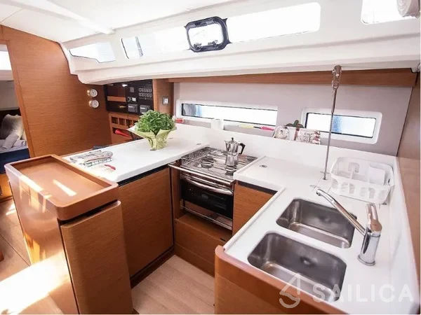 Sun Odyssey 440 - Yacht Charter Sailica
