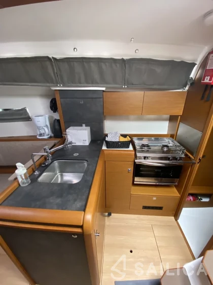 Sun Odyssey 349 - Yacht Charter Sailica