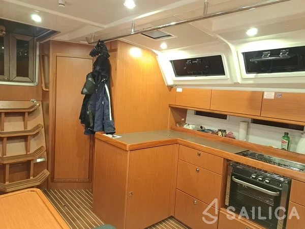 Bavaria 46 Cruiser - Yacht Charter Sailica