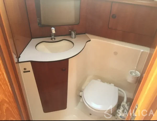 Sun Odyssey 32 - Yacht Charter Sailica