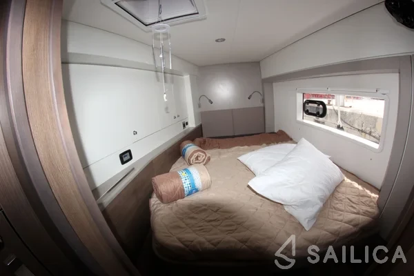 Bali 4.2 - Yacht Charter Sailica
