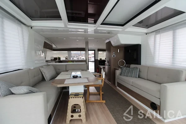 Bali 4.2 - Yacht Charter Sailica