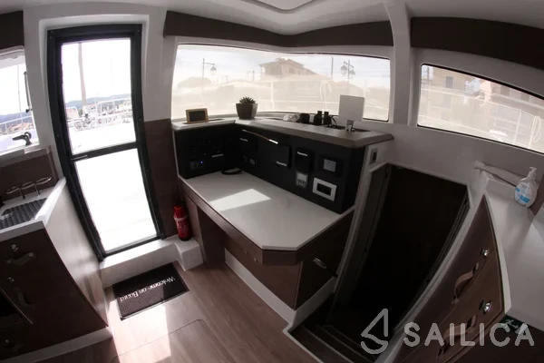 Bali 4.2 - Yacht Charter Sailica