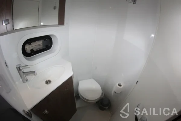 Bali 4.2 - Yacht Charter Sailica