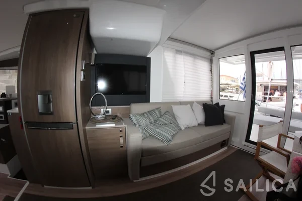 Bali 4.2 - Yacht Charter Sailica