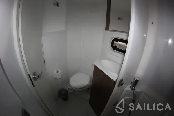 Bali 4.2 - Yacht Charter Sailica