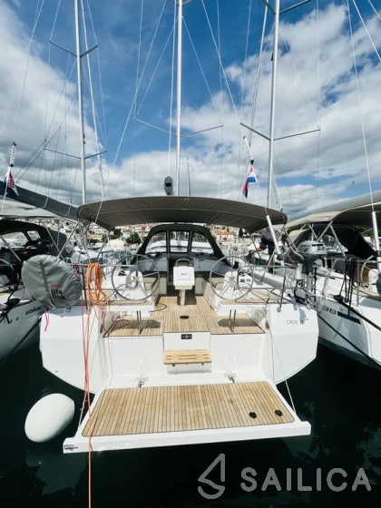 Bavaria C38 - Photo #32 Bavaria C38 - Yacht Charter Sailica