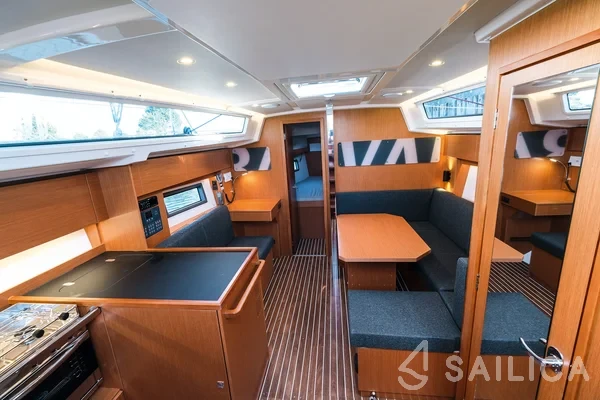 Bavaria C38 - Photo #32 Bavaria C38 - Yacht Charter Sailica