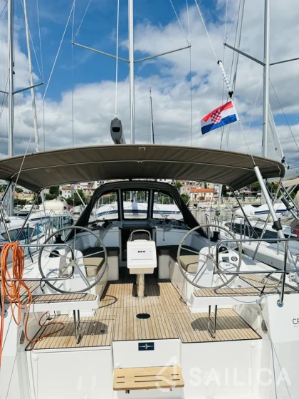 Bavaria C38 - Photo #28 Bavaria C38 - Yacht Charter Sailica