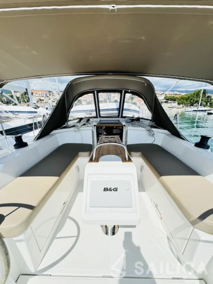 Bavaria C38 - Yacht Charter Sailica