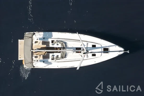 Bavaria C38 - Yacht Charter Sailica