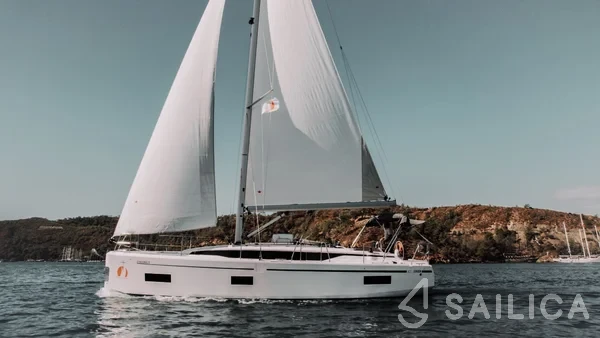 Bavaria C38 - Yacht Charter Sailica