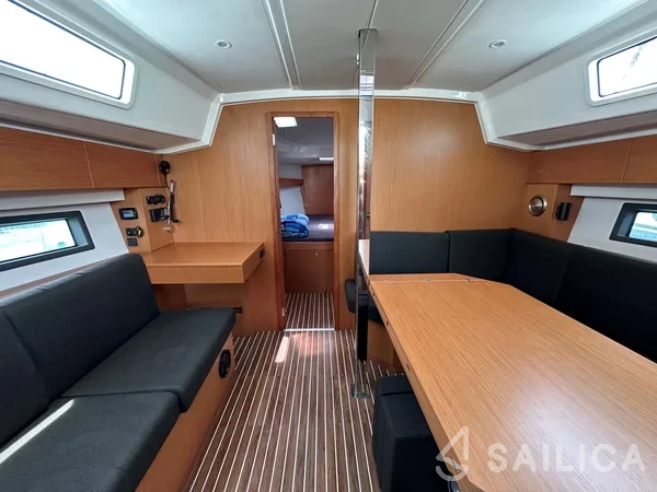 Bavaria C42 - Yacht Charter Sailica