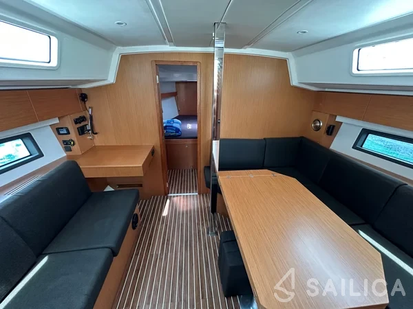 Bavaria C42 - Yacht Charter Sailica