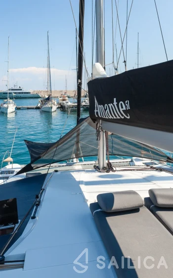 Aura 51 - Yacht Charter Sailica