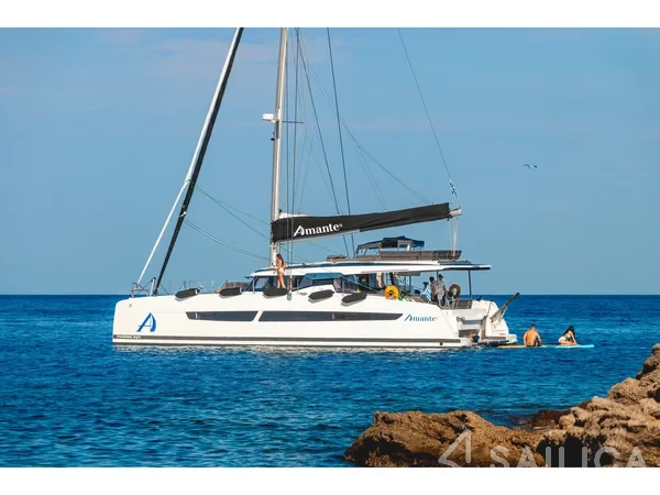 Aura 51 - Yacht Charter Sailica