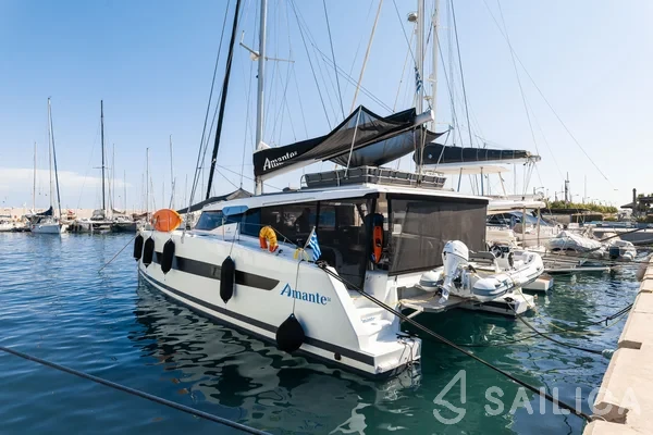 Aura 51 - Yacht Charter Sailica