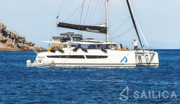 Aura 51 - Yacht Charter Sailica