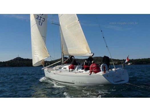 First 40.7 - Yacht Charter Sailica