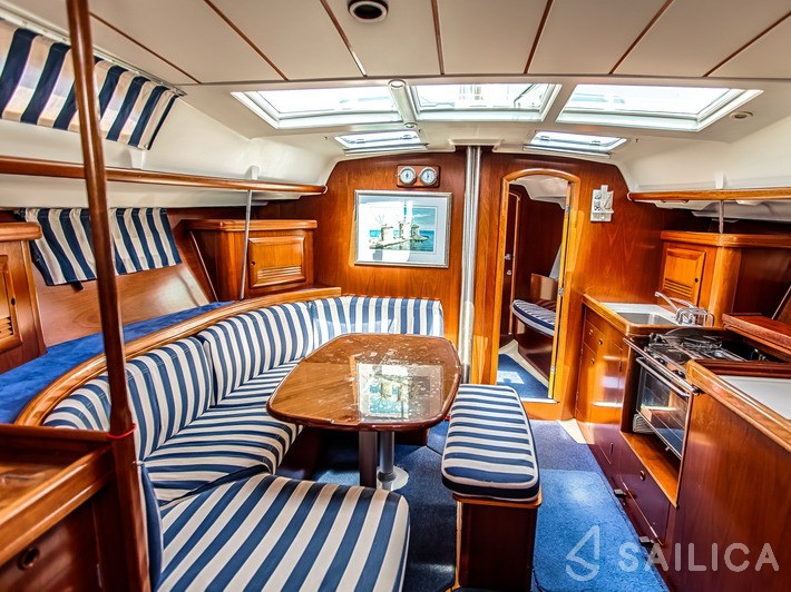 Oceanis 393 Clipper - Yacht Charter Sailica
