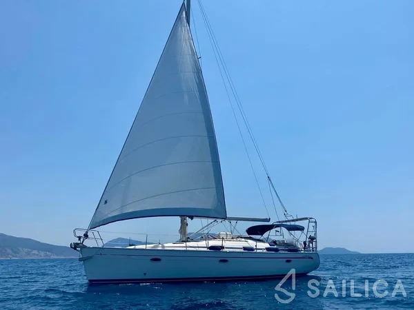 Bavaria 42 Cruiser - Yacht Charter Sailica
