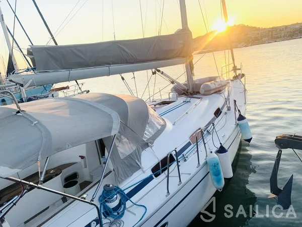 Bavaria 42 Cruiser - Yacht Charter Sailica