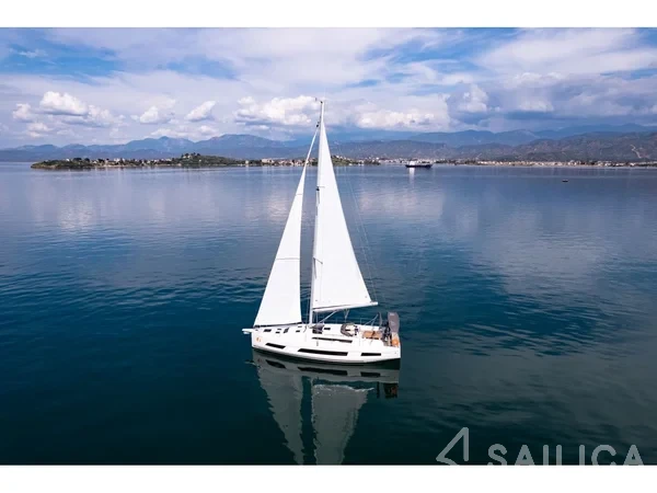 Dufour 41 - Yacht Charter Sailica