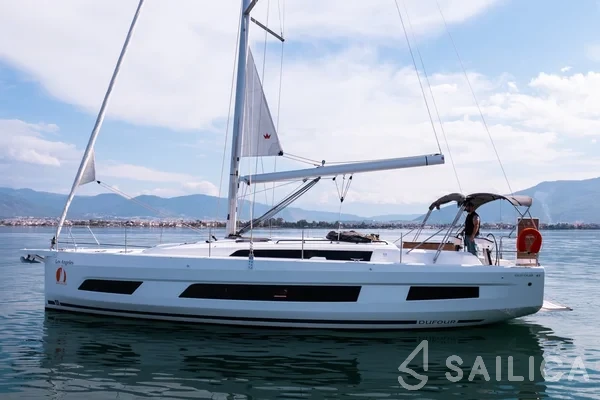Dufour 41 - Yacht Charter Sailica