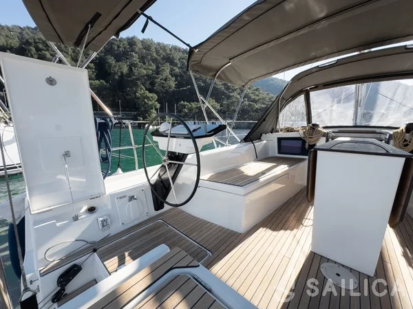 Dufour 41 - Yacht Charter Sailica
