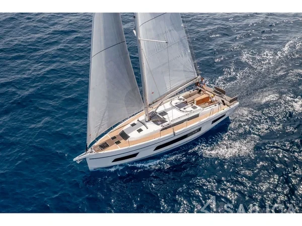 Dufour 41 - Yacht Charter Sailica