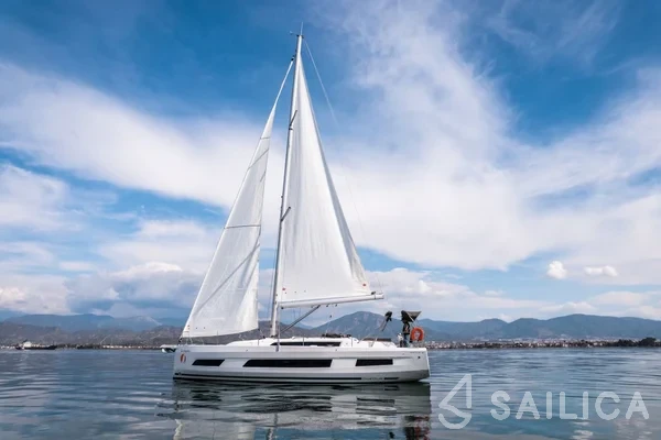 Dufour 41 - Yacht Charter Sailica