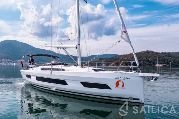 Dufour 41 - Yacht Charter Sailica