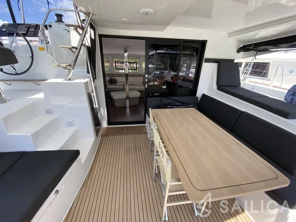 Lagoon 42 - Yacht Charter Sailica