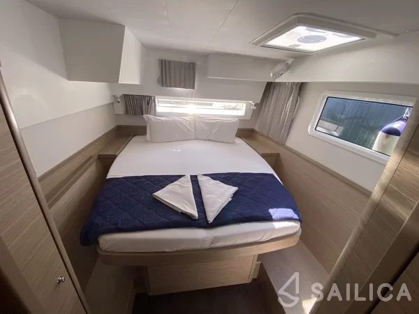 Lagoon 42 - Yacht Charter Sailica