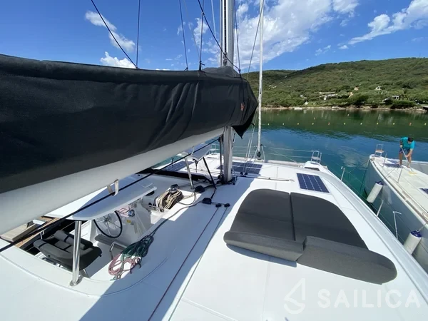Lagoon 42 - Yacht Charter Sailica