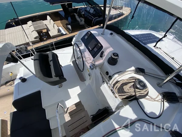 Lagoon 42 - Yacht Charter Sailica