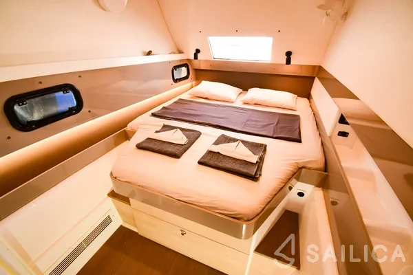 Bali 4.3 - Yacht Charter Sailica