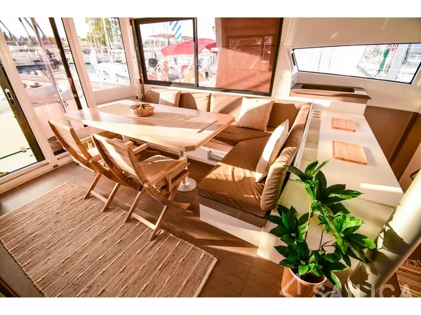 Bali 4.3 - Yacht Charter Sailica