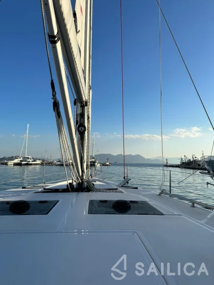 Bavaria C45 Holiday - Yacht Charter Sailica
