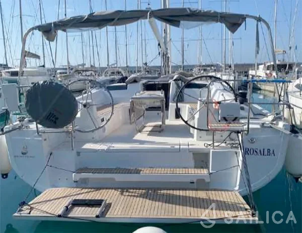 Oceanis 40.1 - Yacht Charter Sailica